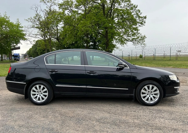 Volkswagen Passat cena 23900 przebieg: 225882, rok produkcji 2010 z Poznań małe 466